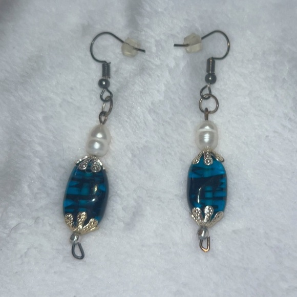 Freshwater Pearl Handmade Elegant Teal and Silver Dangle Earrings - Picture 1 of 3